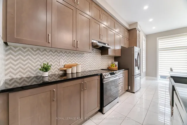 Additional image 12 of 1471 Everest Cres