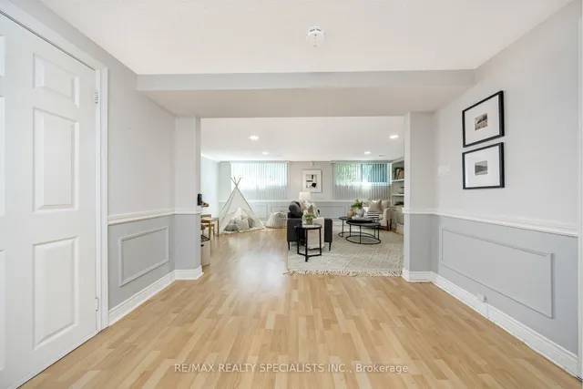 Additional image 27 of 212 Memorial Ave