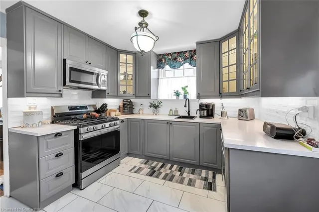 Additional image 18 of 118 East 6th St