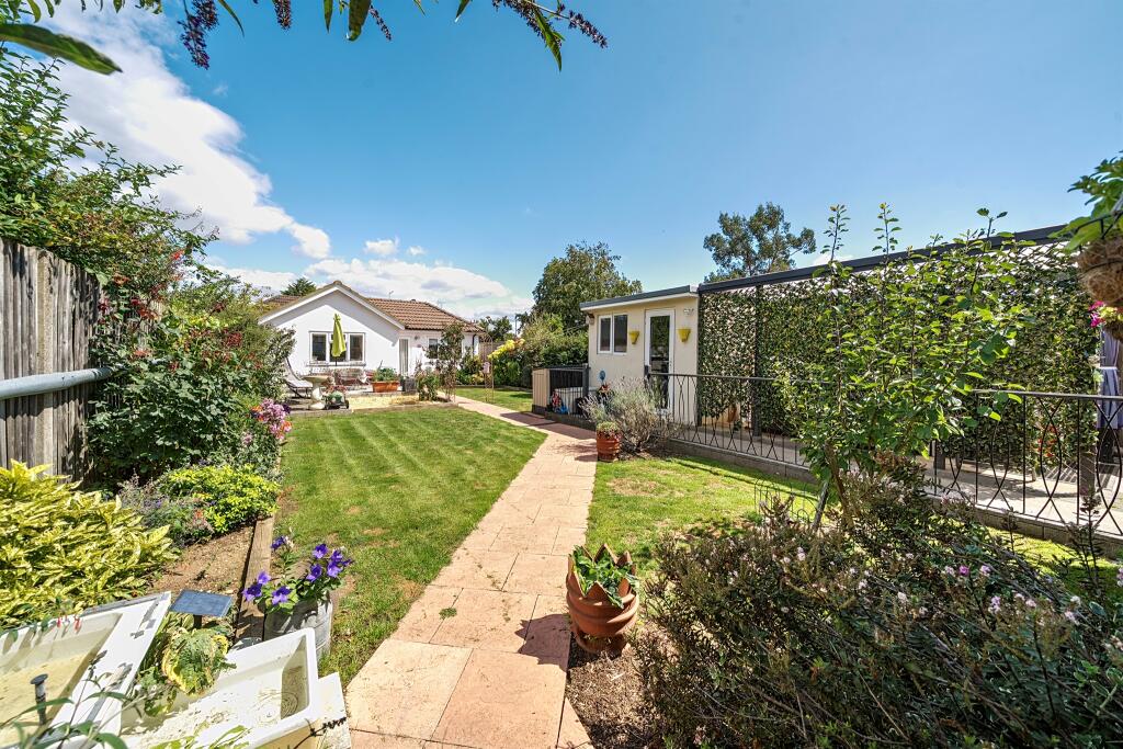 Additional image 2 of High Oaks, St. Albans