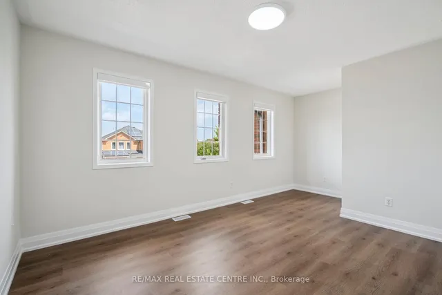 Additional image 30 of 39 Four Seasons Circ