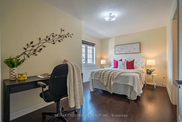 Additional image 33 of 119 Russell Creek Dr