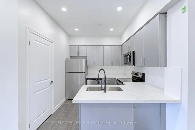 Additional image 13 of 2326 Taunton Rd Unit 303