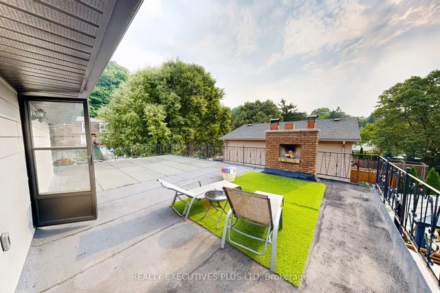 Additional image 32 of 23 Hildegard Dr