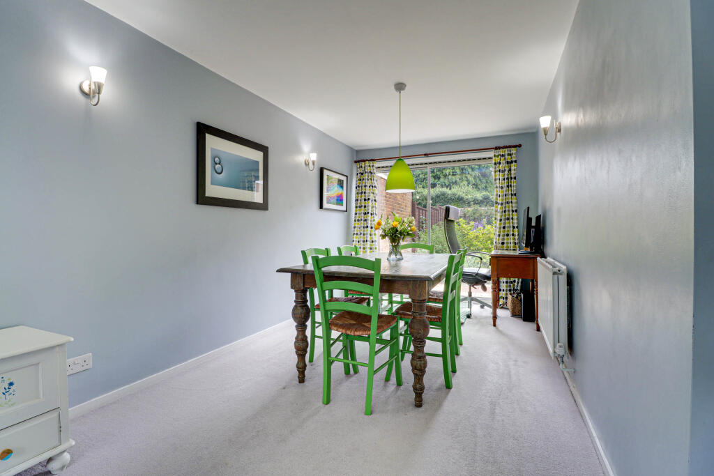 Additional image 3 of Sherwoods Rise, Harpenden, Hertfordshire, AL5