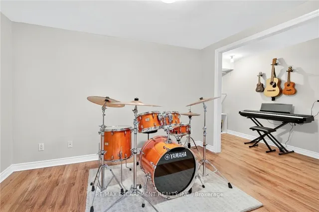 Additional image 35 of 50 LONGYEAR Dr