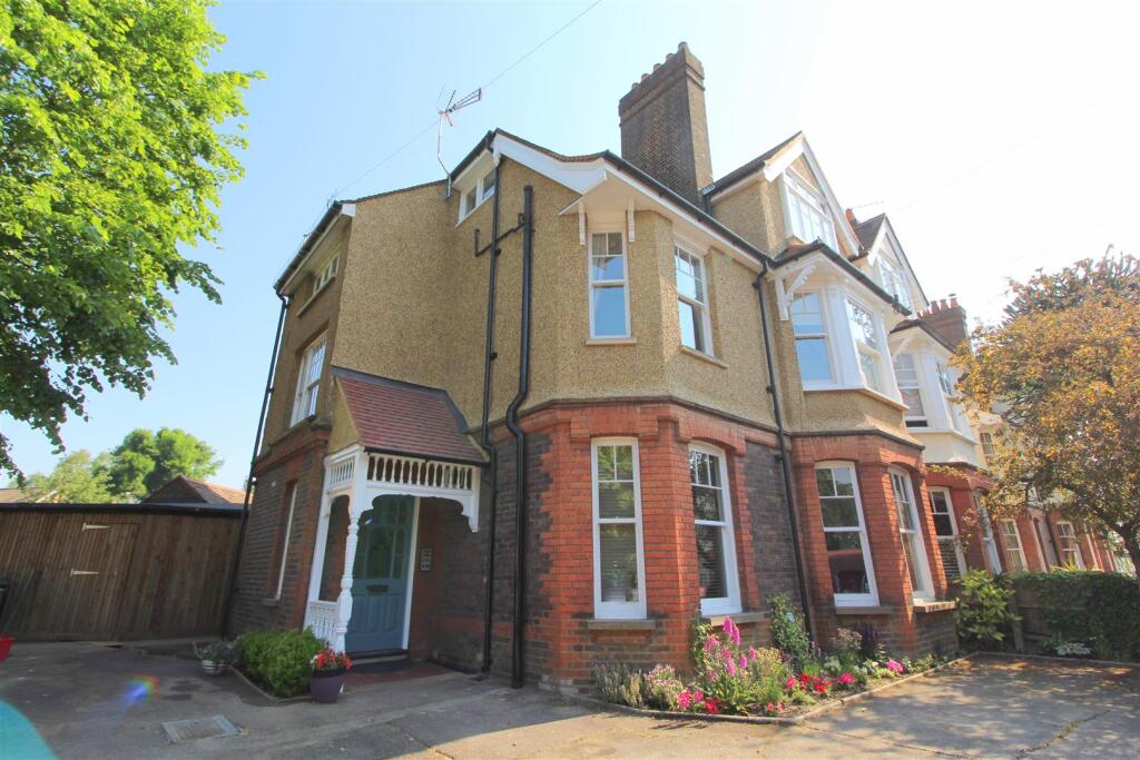 Avenue Road, St Albans