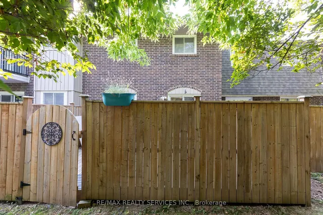 Additional image 49 of 1306 Guelph Line Unit Unit 3