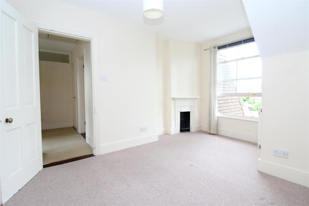 Additional image 10 of Avenue Road, St Albans