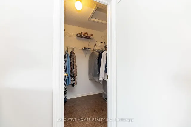 Additional image 32 of 416 Hobbs Cres