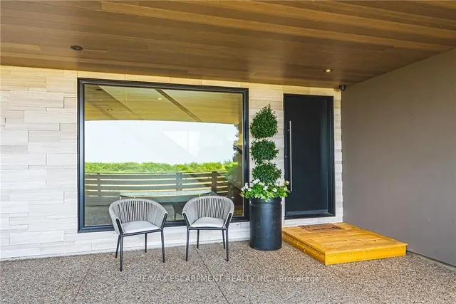 Additional image 4 of 5 Dexter Ave