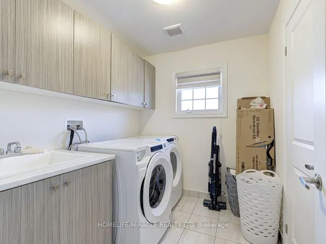 Additional image 35 of 8 Jenwood Cres