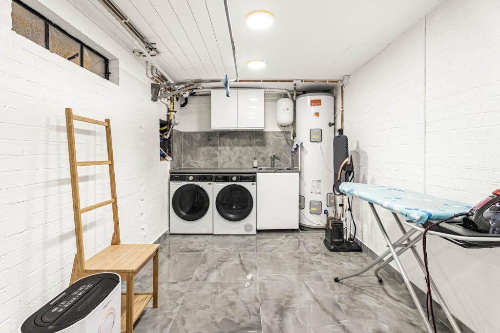 Additional image 41 of Codicote Road, Welwyn