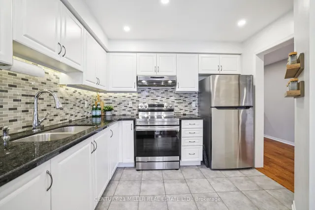 Additional image 9 of 1745 Cobra Cres
