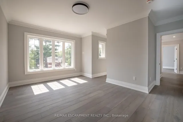 Additional image 30 of 31 Bayside Crt