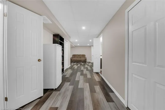 Additional image 21 of 31 Abbotsford Trail