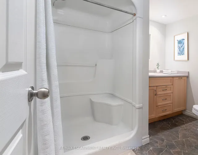 Additional image 9 of 1759 King St Unit 14