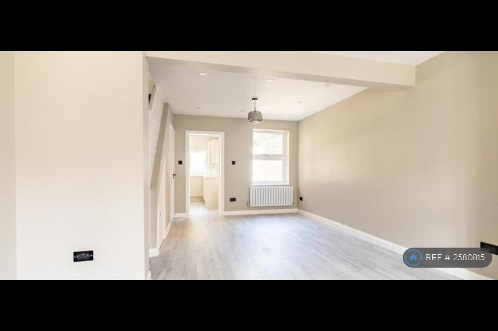 Additional image 8 of Kimberley Road, St. Albans, AL3