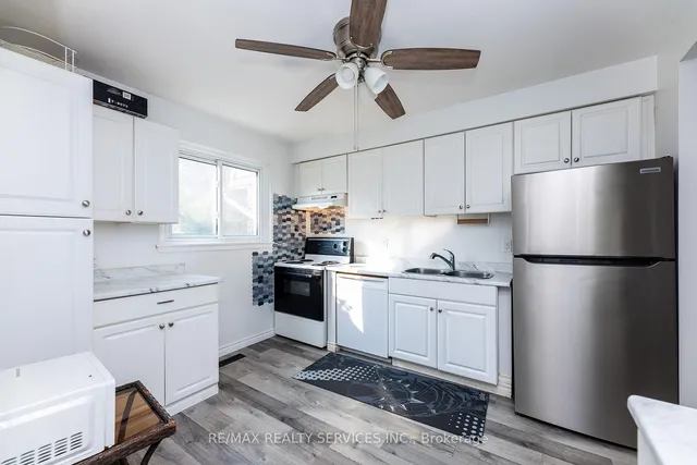 Additional image 11 of 1306 Guelph Line Unit Unit 3