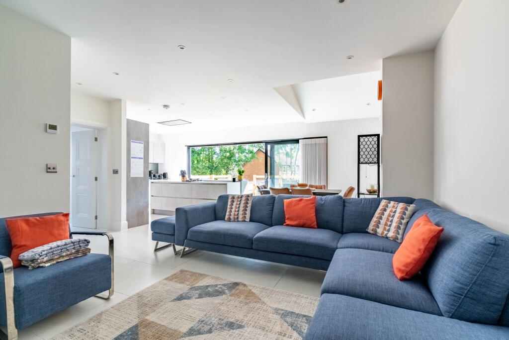 Additional image 2 of Tavistock Avenue, St. Albans, Hertfordshire, AL1