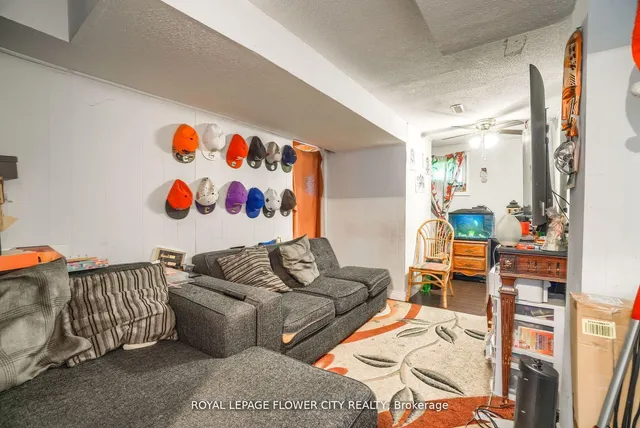 Additional image 28 of 7475 Goreway Dr Unit 49