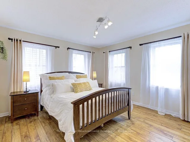 Additional image 36 of 220 Magurn Gate