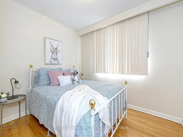 Additional image 9 of 7 Lantos Crt