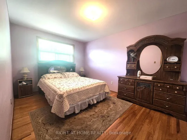 Additional image 12 of 627 Green Meadow Cres