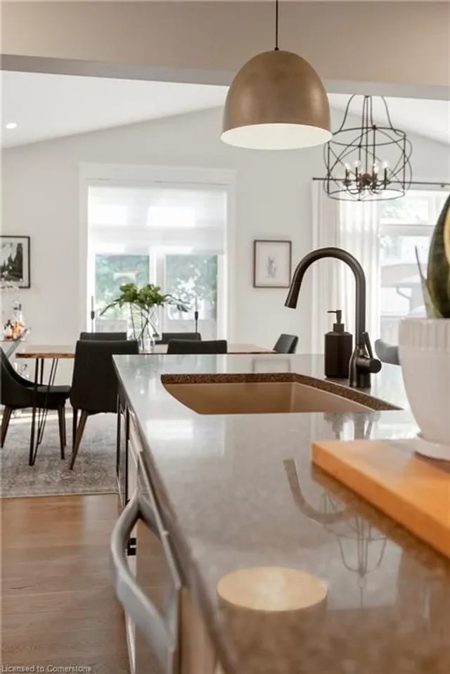 Additional image 12 of 20 Mountain Park Ave