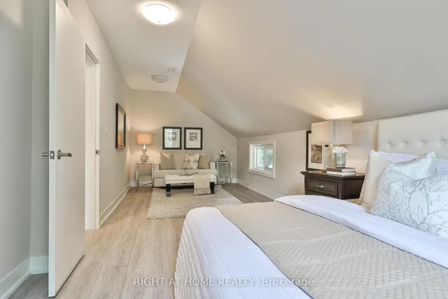 Additional image 33 of 998 Sulphur Springs