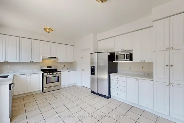 Additional image 9 of 6 Verona Dr