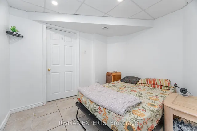 Additional image 38 of 94 Queen Mary Dr