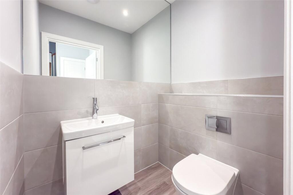 Additional image 20 of Oaklands Lane, Smallford, St. Albans, Hertfordshire, AL4