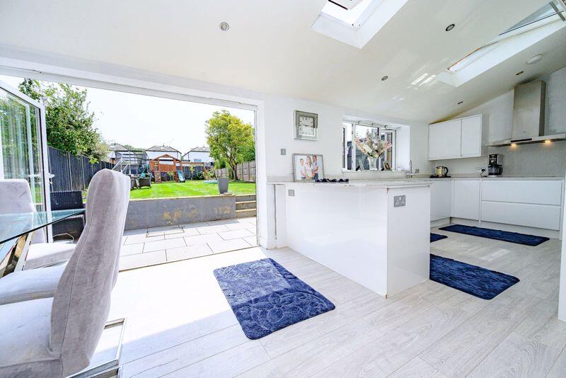 Additional image 7 of Dell Rise, St Albans