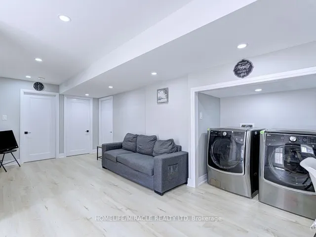 Additional image 40 of 8 Jenwood Cres