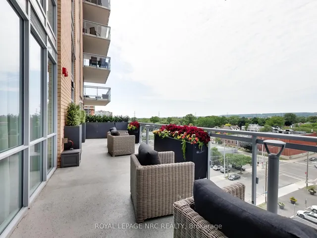 Additional image 40 of 2025 Maria St Unit 405