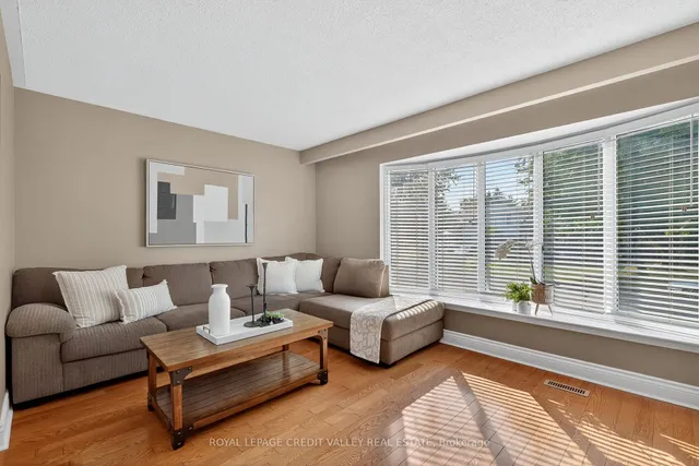 Additional image 18 of 60 Gondola Cres