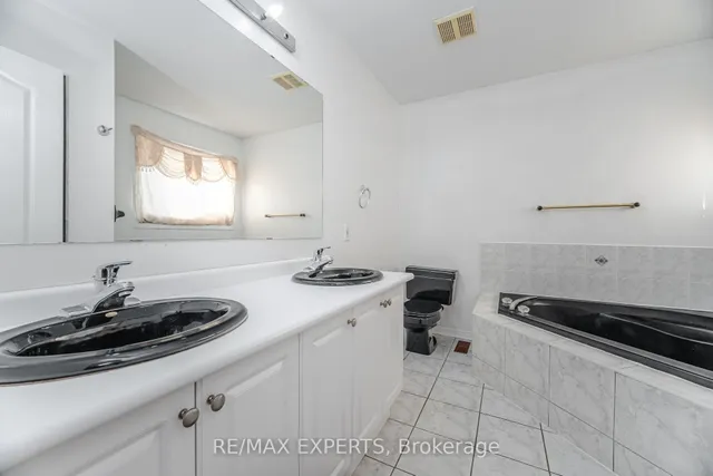 Additional image 21 of 94 Queen Mary Dr