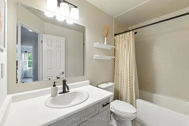 Additional image 22 of 1117 Riddell Cres