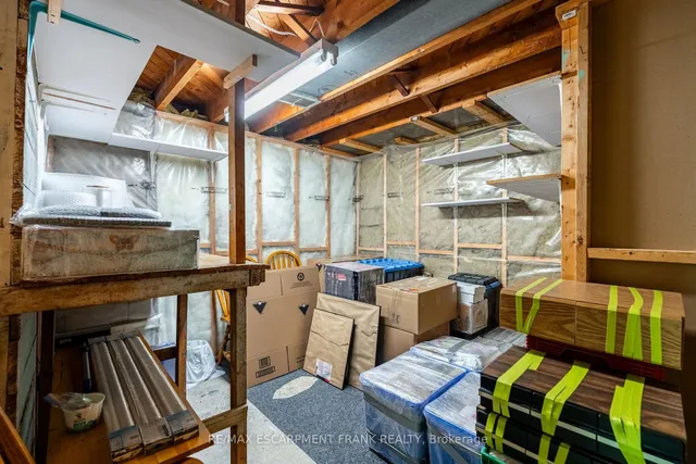 Additional image 34 of 218 East 27th St