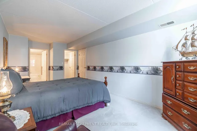 Additional image 25 of 3499 Upper Middle Rd Unit 102