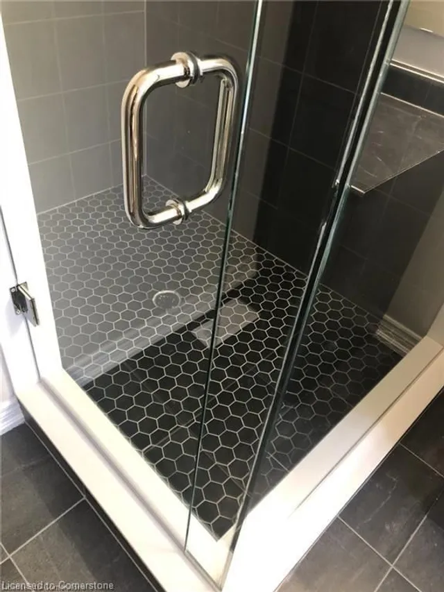 Additional image 17 of 30 Mia Dr Unit 6