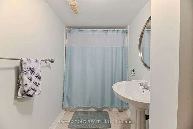 Additional image 44 of 63 Hiberton Cres