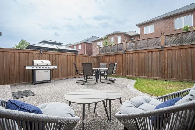 Additional image 38 of 315 Bessborough Dr