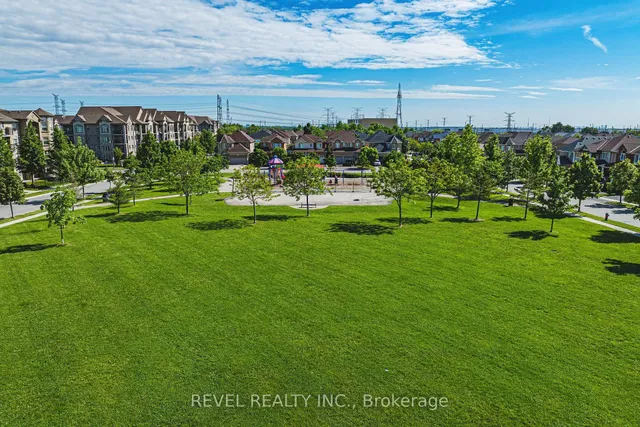 Additional image 33 of 1450 Main St Unit 106