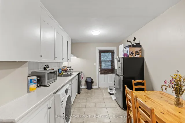 Additional image 23 of 48 Locke St