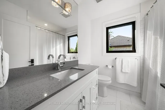 Additional image 37 of 360 Claremont Cres