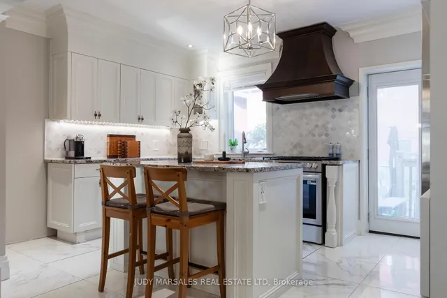 Additional image 22 of 88 Oxford St