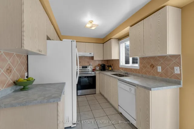 Additional image 9 of 140 Saintsbury Cres