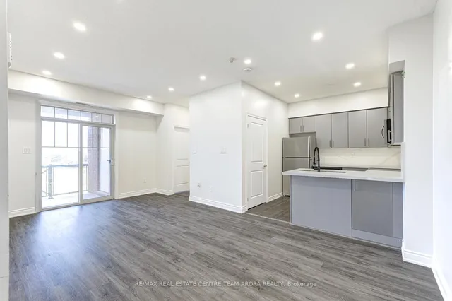 Additional image 7 of 2326 Taunton Rd Unit 303